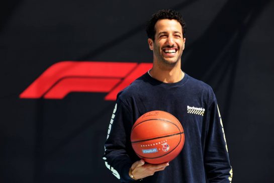 Daniel Ricciardo (AUS) RB plays basketball in the paddock.
18.04.2024. Formula 1 World Championship, Rd 5, Chinese Grand Prix, Shanghai, China, Preparation Day.
- www.xpbimages.com, EMail: requests@xpbimages.com © Copyright: Bearne / XPB Images