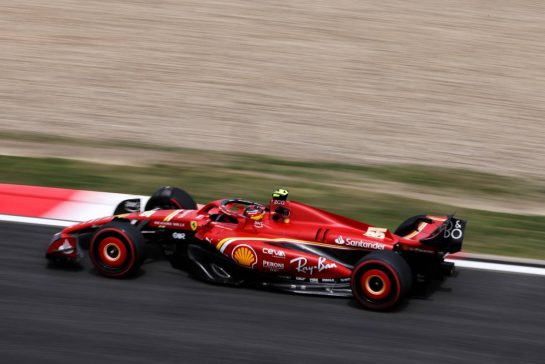Carlos Sainz Jr (ESP) Ferrari SF-24.
19.04.2024. Formula 1 World Championship, Rd 5, Chinese Grand Prix, Shanghai, China, Sprint Qualifying Day.
- www.xpbimages.com, EMail: requests@xpbimages.com © Copyright: Rew / XPB Images