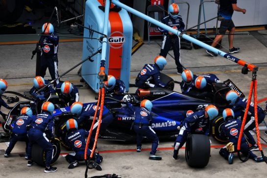 Alexander Albon (THA) Williams Racing FW46 makes a pit stop.
21.04.2024. Formula 1 World Championship, Rd 5, Chinese Grand Prix, Shanghai, China, Race Day.
 - www.xpbimages.com, EMail: requests@xpbimages.com © Copyright: Coates / XPB Images
