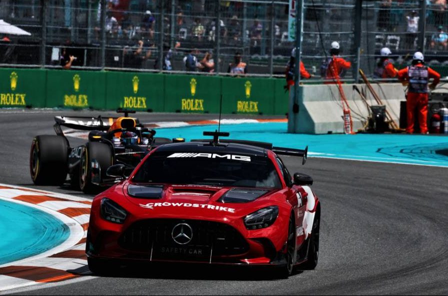 Max Verstappen (NLD) Red Bull Racing RB20 leads behind the Mercedes FIA Safety Car. 04.05.2024. Formula 1 World Championship, Rd 6, Miami Grand Prix, Miami, Florida, USA, Sprint and Qualifying Day. - www.xpbimages.com, EMail: requests@xpbimages.com © Copyright: Moy / XPB Images