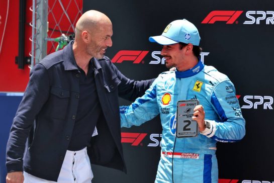 (L to R): Zinedine Zidane (FRA) Football Manager and Alpine Ambassador with Charles Leclerc (MON) Ferrari in Sprint parc ferme.
04.05.2024. Formula 1 World Championship, Rd 6, Miami Grand Prix, Miami, Florida, USA, Sprint and Qualifying Day.
- www.xpbimages.com, EMail: requests@xpbimages.com © Copyright: Moy / XPB Images