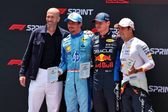 (L to R): Zinedine Zidane (FRA) Football Manager and Alpine Ambassador; Charles Leclerc (MON) Ferrari, second; Max Verstappen (NLD) Red Bull Racing, winner; Sergio Perez (MEX) Red Bull Racing, third, in Sprint parc ferme.
04.05.2024. Formula 1 World Championship, Rd 6, Miami Grand Prix, Miami, Florida, USA, Sprint and Qualifying Day.
- www.xpbimages.com, EMail: requests@xpbimages.com © Copyright: Moy / XPB Images