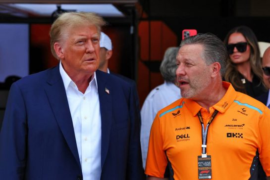 (L to R): Donald Trump (USA) Politician and Businesman with Zak Brown (USA) McLaren Executive Director.
05.05.2024. Formula 1 World Championship, Rd 6, Miami Grand Prix, Miami, Florida, USA, Race Day.
 - www.xpbimages.com, EMail: requests@xpbimages.com © Copyright: Coates / XPB Images