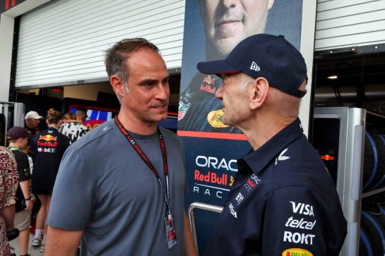(L to R): Oliver Mintzlaff (GER) Red Bull Managing Director with Adrian Newey (GBR) Red Bull Racing Chief Technical Officer.
05.05.2024. Formula 1 World Championship, Rd 6, Miami Grand Prix, Miami, Florida, USA, Race Day.
- www.xpbimages.com, EMail: requests@xpbimages.com © Copyright: Moy / XPB Images
