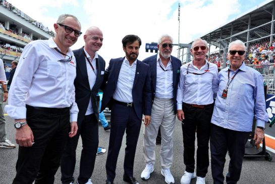 (L to R): Stefano Domenicali (ITA) Formula One President and CEO; 
Gianni Infantino (SUI) FIFA President; Mohammed Bin Sulayem (UAE) FIA President; Lawrence Stroll (CDN) Aston Martin F1 Team Investor; Greg Maffei (USA) Liberty Media Corporation President and Chief Executive Officer; and Piero Ferrari (ITA) Ferrari Vice-President, on the grid.
05.05.2024. Formula 1 World Championship, Rd 6, Miami Grand Prix, Miami, Florida, USA, Race Day.
- www.xpbimages.com, EMail: requests@xpbimages.com © Copyright: Moy / XPB Images