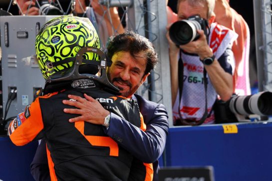 Race winner Lando Norris (GBR) McLaren celebrates in parc ferme with Mohammed Bin Sulayem (UAE) FIA President.
05.05.2024. Formula 1 World Championship, Rd 6, Miami Grand Prix, Miami, Florida, USA, Race Day.
 - www.xpbimages.com, EMail: requests@xpbimages.com © Copyright: Staley / XPB Images