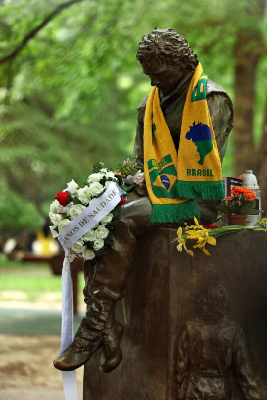 Circuit atmosphere - statue of Ayrton Senna 30 years after his fatal accident at Tamburello.
16.05.2024. Formula 1 World Championship, Rd 7, Emilia Romagna Grand Prix, Imola, Italy, Preparation Day.
- www.xpbimages.com, EMail: requests@xpbimages.com © Copyright: Staley / XPB Images