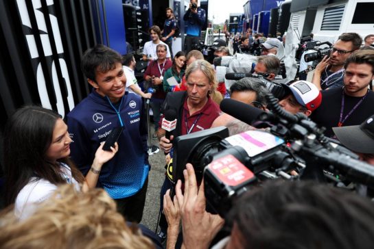 Alexander Albon (THA) Williams Racing with the media.
16.05.2024. Formula 1 World Championship, Rd 7, Emilia Romagna Grand Prix, Imola, Italy, Preparation Day.
 - www.xpbimages.com, EMail: requests@xpbimages.com © Copyright: Staley / XPB Images