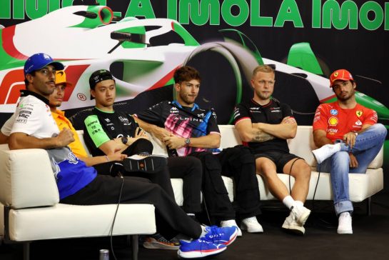 (L to R): Daniel Ricciardo (AUS) RB; Lando Norris (GBR) McLaren; Zhou Guanyu (CHN) Sauber; Pierre Gasly (FRA) Alpine F1 Team; Kevin Magnussen (DEN) Haas F1 Team; and Carlos Sainz Jr (ESP) Ferrari, in the FIA Press Conference.
16.05.2024. Formula 1 World Championship, Rd 7, Emilia Romagna Grand Prix, Imola, Italy, Preparation Day.
- www.xpbimages.com, EMail: requests@xpbimages.com © Copyright: Staley / XPB Images