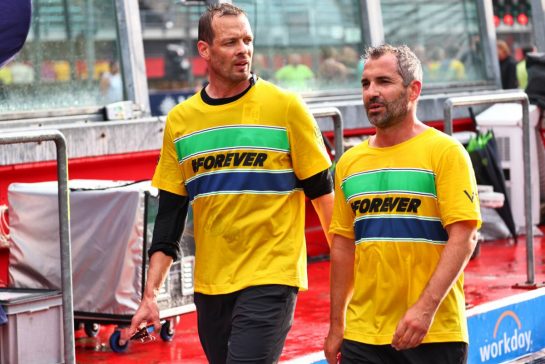 (L to R): Alex Wurz (AUT) GPDA Chairman with Timo Glock (GER) - tribute run for Ayrton Senna and Roland Ratzenberger.
16.05.2024. Formula 1 World Championship, Rd 7, Emilia Romagna Grand Prix, Imola, Italy, Preparation Day.
- www.xpbimages.com, EMail: requests@xpbimages.com © Copyright: Batchelor / XPB Images