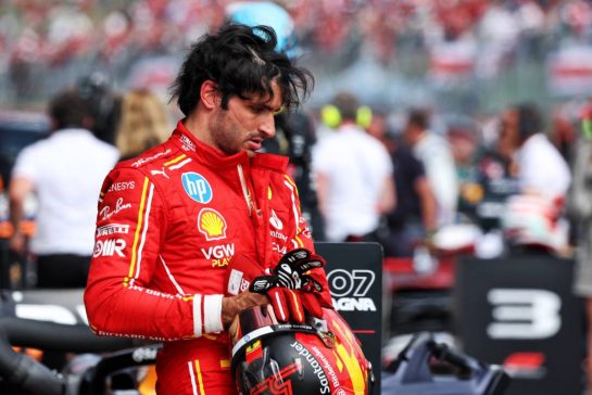 Carlos Sainz Jr (ESP) Ferrari in parc ferme.
19.05.2024. Formula 1 World Championship, Rd 7, Emilia Romagna Grand Prix, Imola, Italy, Race Day.
 - www.xpbimages.com, EMail: requests@xpbimages.com © Copyright: Staley / XPB Images