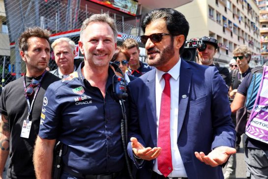 (L to R): Christian Horner (GBR) Red Bull Racing Team Principal with Mohammed Bin Sulayem (UAE) FIA President on the grid.
26.05.2024. Formula 1 World Championship, Rd 8, Monaco Grand Prix, Monte Carlo, Monaco, Race Day.
- www.xpbimages.com, EMail: requests@xpbimages.com © Copyright: Batchelor / XPB Images