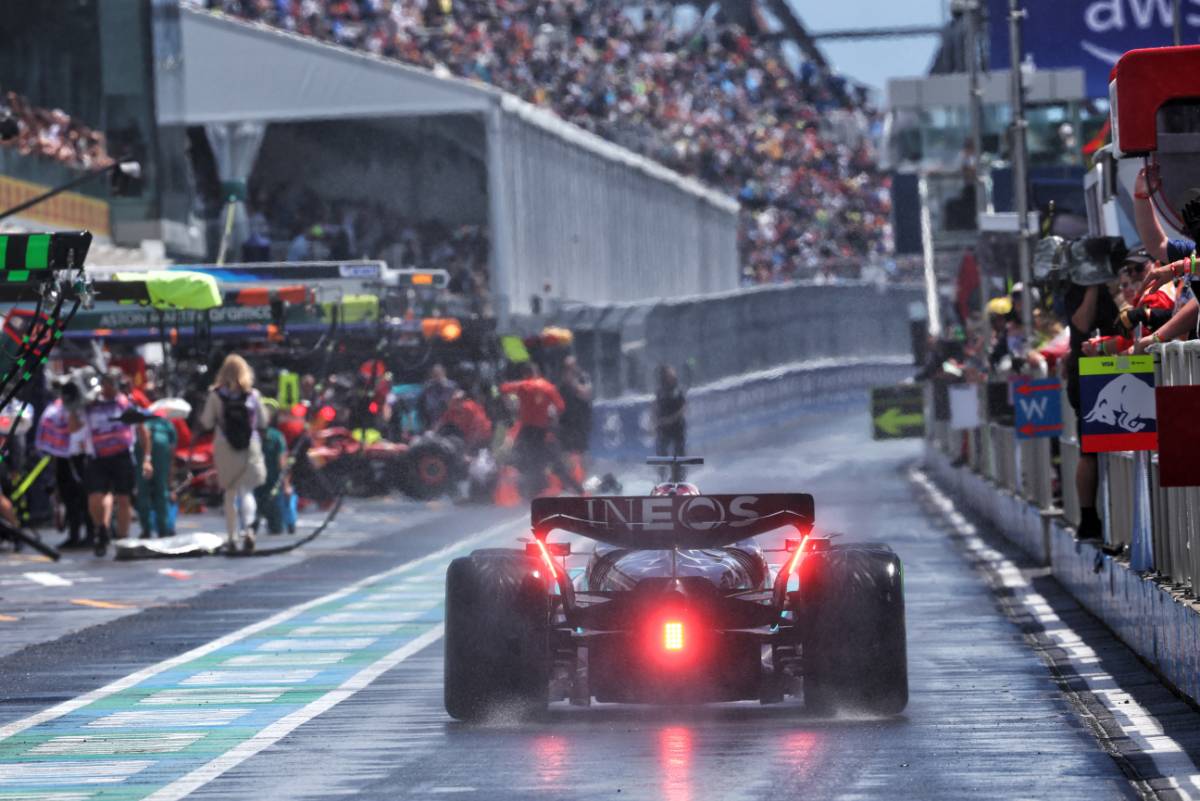 George Russell (GBR) Mercedes AMG F1 W15 in the pits. 07.06.2024. Formula 1 World Championship, Rd 9, Canadian Grand Prix, Montreal, Canada, Practice Day. - www.xpbimages.com, EMail: requests@xpbimages.com © Copyright: Coates / XPB Images