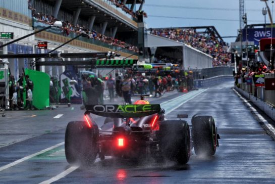 Max Verstappen (NLD) Red Bull Racing RB20 in the pits.
07.06.2024. Formula 1 World Championship, Rd 9, Canadian Grand Prix, Montreal, Canada, Practice Day.
- www.xpbimages.com, EMail: requests@xpbimages.com © Copyright: Coates / XPB Images