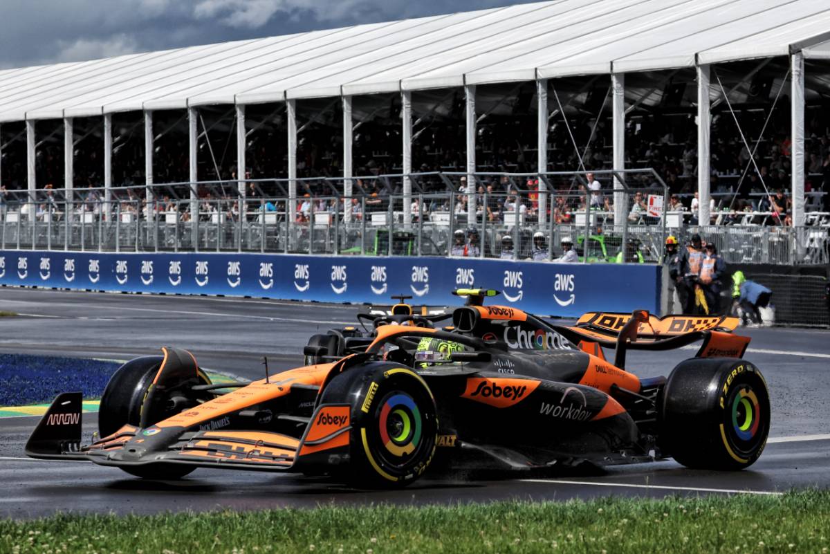 Lando Norris (GBR) McLaren MCL38 leaves the pits ahead of Max Verstappen (NLD) Red Bull Racing RB20. 09.06.2024. Formula 1 World Championship, Rd 9, Canadian Grand Prix, Montreal, Canada, Race Day. - www.xpbimages.com, EMail: requests@xpbimages.com © Copyright: Bearne / XPB Images