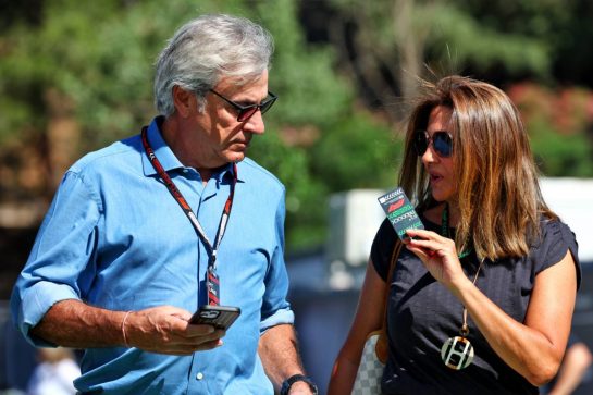 (L to R): Carlos Sainz (ESP) with his wife Reyes Vazquez de Castro.
21.06.2024 Formula 1 World Championship, Rd 10, Spanish Grand Prix, Barcelona, Spain, Practice Day.
- www.xpbimages.com, EMail: requests@xpbimages.com © Copyright: Coates / XPB Images