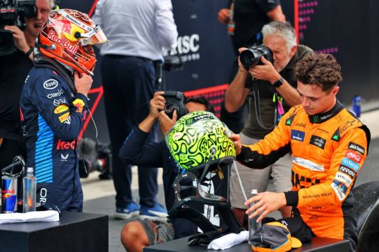 (L to R): race winner Max Verstappen (NLD) Red Bull Racing and second placed Lando Norris (GBR) McLaren in parc ferme.
23.06.2024. Formula 1 World Championship, Rd 10, Spanish Grand Prix, Barcelona, Spain, Race Day.
- www.xpbimages.com, EMail: requests@xpbimages.com © Copyright: Batchelor / XPB Images