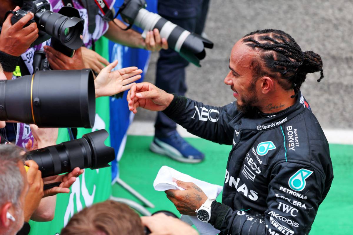 Lewis Hamilton (GBR) Mercedes AMG F1 celebrates his third position with the team in parc ferme. 23.06.2024. Formula 1 World Championship, Rd 10, Spanish Grand Prix, Barcelona, Spain, Race Day. - www.xpbimages.com, EMail: requests@xpbimages.com © Copyright: Batchelor / XPB Images