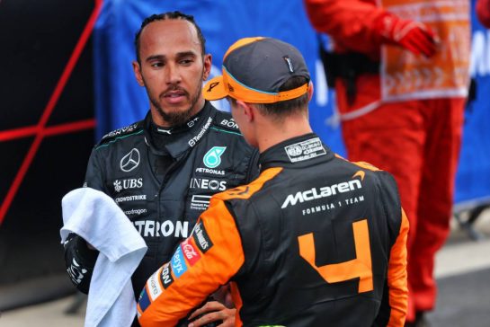 (L to R): Third placed Lewis Hamilton (GBR) Mercedes AMG F1 with second placed Lando Norris (GBR) McLaren in parc ferme.
23.06.2024. Formula 1 World Championship, Rd 10, Spanish Grand Prix, Barcelona, Spain, Race Day.
- www.xpbimages.com, EMail: requests@xpbimages.com © Copyright: Batchelor / XPB Images