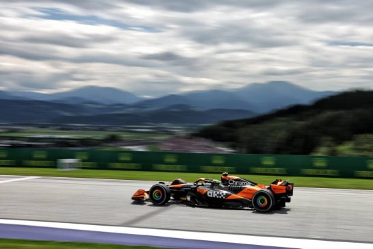 Lando Norris (GBR) McLaren MCL38.
28.06.2024. Formula 1 World Championship, Rd 11, Austrian Grand Prix, Spielberg, Austria, Sprint Qualifying Day.
- www.xpbimages.com, EMail: requests@xpbimages.com © Copyright: Bearne / XPB Images