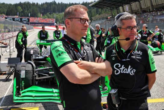 (L to R): Andreas Seidl (GER) Sauber Group Chief Executive Officer with Xevi Pujolar (ESP) Sauber Head of Trackside Engineering on the grid.
29.06.2024. Formula 1 World Championship, Rd 11, Austrian Grand Prix, Spielberg, Austria, Sprint and Qualifying Day.
- www.xpbimages.com, EMail: requests@xpbimages.com © Copyright: Batchelor / XPB Images