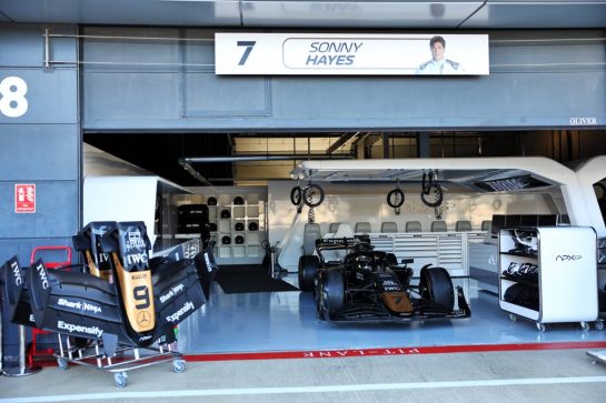 Circuit atmosphere - Apex F1 film pit garage.
04.07.2024. Formula 1 World Championship, Rd 12, British Grand Prix, Silverstone, England, Preparation Day.
- www.xpbimages.com, EMail: requests@xpbimages.com © Copyright: Batchelor / XPB Images