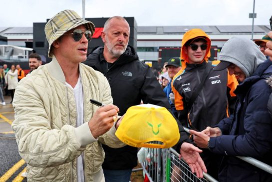 Brad Pitt (USA) Actor with fans.
06.07.2024. Formula 1 World Championship, Rd 12, British Grand Prix, Silverstone, England, Qualifying Day.
- www.xpbimages.com, EMail: requests@xpbimages.com © Copyright: Moy / XPB Images
