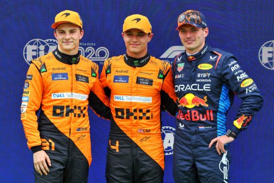 Qualifying top three in parc ferme (L to R): Oscar Piastri (AUS) McLaren, second; Lando Norris (GBR) McLaren, pole position; Max Verstappen (NLD) Red Bull Racing, third.
20.07.2024. Formula 1 World Championship, Rd 13, Hungarian Grand Prix, Budapest, Hungary, Qualifying Day.
- www.xpbimages.com, EMail: requests@xpbimages.com © Copyright: Batchelor / XPB Images