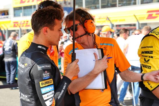 Lando Norris (GBR) McLaren on the grid.
21.07.2024. Formula 1 World Championship, Rd 13, Hungarian Grand Prix, Budapest, Hungary, Race Day.
- www.xpbimages.com, EMail: requests@xpbimages.com © Copyright: Batchelor / XPB Images