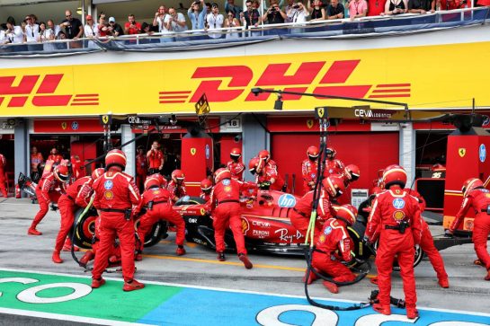 Carlos Sainz Jr (ESP) Ferrari SF-24 makes a pit stop.
21.07.2024. Formula 1 World Championship, Rd 13, Hungarian Grand Prix, Budapest, Hungary, Race Day.
- www.xpbimages.com, EMail: requests@xpbimages.com © Copyright: Batchelor / XPB Images