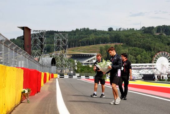 Victor Martins (FRA) Alpine Academy Driver pays his respects to Anthoine Hubert.
25.07.2024. Formula 1 World Championship, Rd 14, Belgian Grand Prix, Spa Francorchamps, Belgium, Preparation Day.
- www.xpbimages.com, EMail: requests@xpbimages.com © Copyright: Bearne / XPB Images