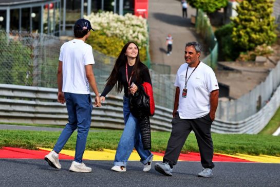(L to R): Sebastian Montoya (COL) Campos Racing walks the circuit with sister Paulina Montoya Freydell (COL) and father Paulina Montoya Freydell (COL).
25.07.2024. Formula 1 World Championship, Rd 14, Belgian Grand Prix, Spa Francorchamps, Belgium, Preparation Day.
- www.xpbimages.com, EMail: requests@xpbimages.com © Copyright: Moy / XPB Images