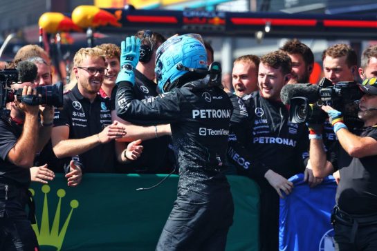 Race winner George Russell (GBR) Mercedes AMG F1 celebrates with the team in parc ferme.
28.07.2024. Formula 1 World Championship, Rd 14, Belgian Grand Prix, Spa Francorchamps, Belgium, Race Day.
- www.xpbimages.com, EMail: requests@xpbimages.com © Copyright: Charniaux / XPB Images