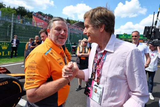 (L to R): Zak Brown (USA) McLaren Executive Director with Thierry Boutsen (BEL) on the grid.
28.07.2024. Formula 1 World Championship, Rd 14, Belgian Grand Prix, Spa Francorchamps, Belgium, Race Day.
- www.xpbimages.com, EMail: requests@xpbimages.com © Copyright: Moy / XPB Images
