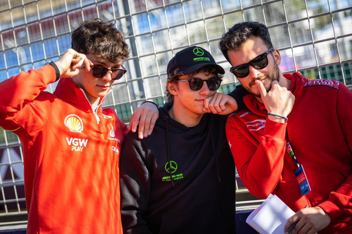 (L to R): Oliver Bearman (GBR) Prema Racing with Andrea Kimi Antonelli (ITA) Prema Racing.
22.03.2024. FIA Formula 2 Championship, Rd 3, Melbourne, Australia, Friday.
- www.xpbimages.com, EMail: requests@xpbimages.com Copyright: XPB Images