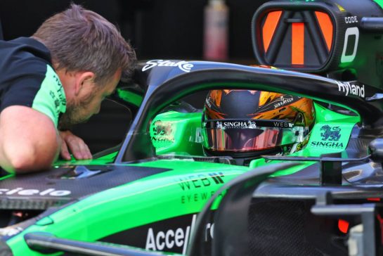 Robert Shwartzman (RUS) / (ISR) Sauber C44 Test Driver.
22.08.2024. Formula 1 World Championship, Rd 15, Dutch Grand Prix, Zandvoort, Netherlands, Preparation Day.
- www.xpbimages.com, EMail: requests@xpbimages.com © Copyright: Batchelor / XPB Images