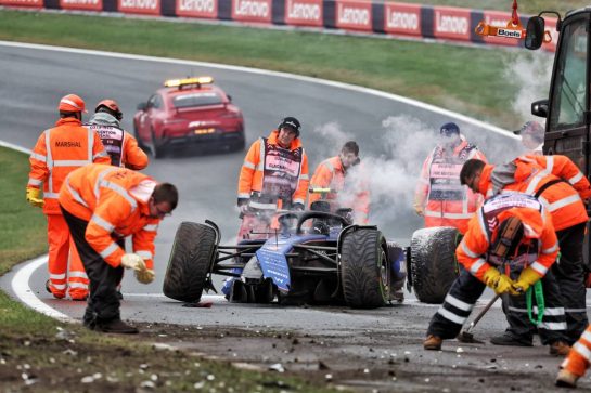 Marshals clear the circuit after Logan Sargeant (USA) Williams Racing FW46 crashed in the third practice session.
24.08.2024. Formula 1 World Championship, Rd 15, Dutch Grand Prix, Zandvoort, Netherlands, Qualifying Day.
- www.xpbimages.com, EMail: requests@xpbimages.com © Copyright: Moy / XPB Images