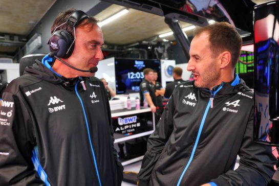 (L to R): Jason Milligan (GBR) Alpine F1 Team Chief Mechanic with Oliver Oakes (GBR) Alpine F1 Team Team Principal.
24.08.2024. Formula 1 World Championship, Rd 15, Dutch Grand Prix, Zandvoort, Netherlands, Qualifying Day.
- www.xpbimages.com, EMail: requests@xpbimages.com © Copyright: Batchelor / XPB Images