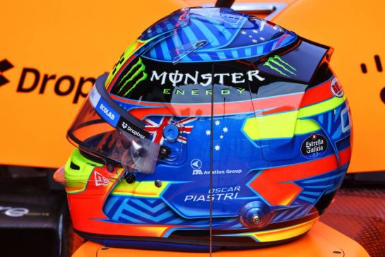 The helmet of Oscar Piastri (AUS) McLaren.
24.08.2024. Formula 1 World Championship, Rd 15, Dutch Grand Prix, Zandvoort, Netherlands, Qualifying Day.
- www.xpbimages.com, EMail: requests@xpbimages.com © Copyright: Batchelor / XPB Images