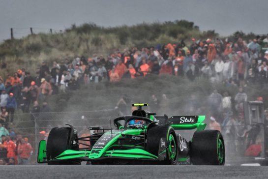 Zhou Guanyu (CHN) Sauber C44.
24.08.2024. Formula 1 World Championship, Rd 15, Dutch Grand Prix, Zandvoort, Netherlands, Qualifying Day.
- www.xpbimages.com, EMail: requests@xpbimages.com © Copyright: Moy / XPB Images