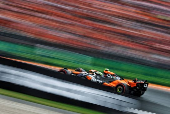 Lando Norris (GBR) McLaren MCL38.
24.08.2024. Formula 1 World Championship, Rd 15, Dutch Grand Prix, Zandvoort, Netherlands, Qualifying Day.
- www.xpbimages.com, EMail: requests@xpbimages.com © Copyright: Charniaux / XPB Images