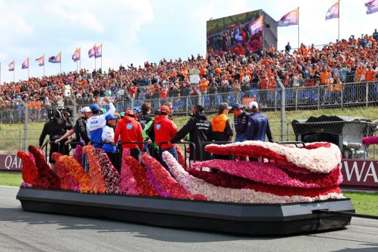 Drivers' Parade.
25.08.2024. Formula 1 World Championship, Rd 15, Dutch Grand Prix, Zandvoort, Netherlands, Race Day.
- www.xpbimages.com, EMail: requests@xpbimages.com © Copyright: Coates / XPB Images