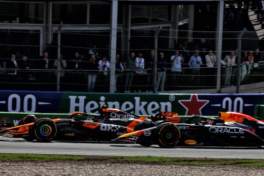 Lando Norris (GBR) McLaren MCL38 passes Max Verstappen (NLD) Red Bull Racing RB20 to take the lead of the race.
25.08.2024. Formula 1 World Championship, Rd 15, Dutch Grand Prix, Zandvoort, Netherlands, Race Day.
- www.xpbimages.com, EMail: requests@xpbimages.com © Copyright: Batchelor / XPB Images