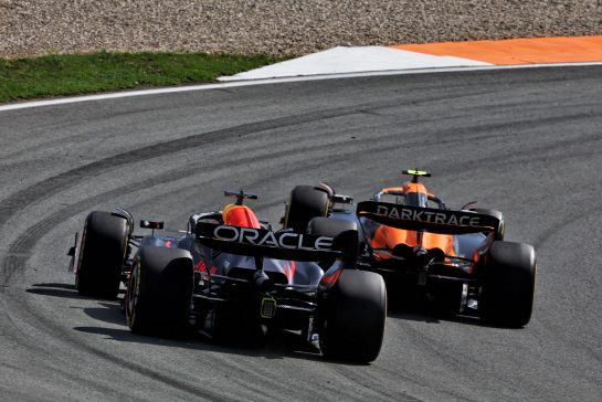 Lando Norris (GBR) McLaren MCL38 passes Max Verstappen (NLD) Red Bull Racing RB20 to take the lead of the race.
25.08.2024. Formula 1 World Championship, Rd 15, Dutch Grand Prix, Zandvoort, Netherlands, Race Day.
- www.xpbimages.com, EMail: requests@xpbimages.com © Copyright: Batchelor / XPB Images