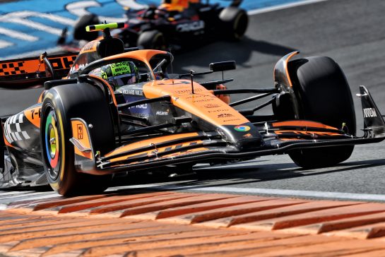 Oscar Piastri (AUS) McLaren MCL38.
25.08.2024. Formula 1 World Championship, Rd 15, Dutch Grand Prix, Zandvoort, Netherlands, Race Day.
- www.xpbimages.com, EMail: requests@xpbimages.com © Copyright: Miltenburg / XPB Images