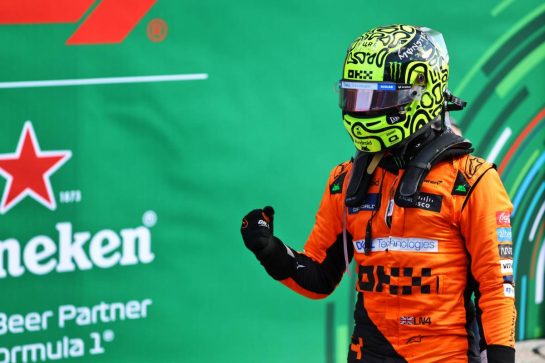 Race winner Lando Norris (GBR) McLaren celebrates in parc ferme.
25.08.2024. Formula 1 World Championship, Rd 15, Dutch Grand Prix, Zandvoort, Netherlands, Race Day.
- www.xpbimages.com, EMail: requests@xpbimages.com © Copyright: Batchelor / XPB Images