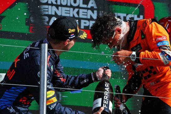 (L to R): Max Verstappen (NLD) Red Bull Racing celebrates his second position with race winner Lando Norris (GBR) McLaren on the podium.
25.08.2024. Formula 1 World Championship, Rd 15, Dutch Grand Prix, Zandvoort, Netherlands, Race Day.
- www.xpbimages.com, EMail: requests@xpbimages.com © Copyright: Coates / XPB Images