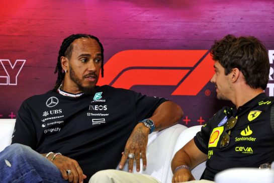 (L to R): Lewis Hamilton (GBR) Mercedes AMG F1 and Charles Leclerc (MON) Ferrari in the FIA Press Conference.
29.08.2024. Formula 1 World Championship, Rd 16, Italian Grand Prix, Monza, Italy, Preparation Day.
- www.xpbimages.com, EMail: requests@xpbimages.com © Copyright: Bearne / XPB Images