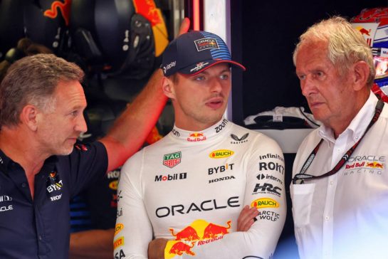 (L to R): Christian Horner (GBR) Red Bull Racing Team Principal with Max Verstappen (NLD) Red Bull Racing and Dr Helmut Marko (AUT) Red Bull Motorsport Consultant.
30.08.2024. Formula 1 World Championship, Rd 16, Italian Grand Prix, Monza, Italy, Practice Day.
- www.xpbimages.com, EMail: requests@xpbimages.com © Copyright: Batchelor / XPB Images