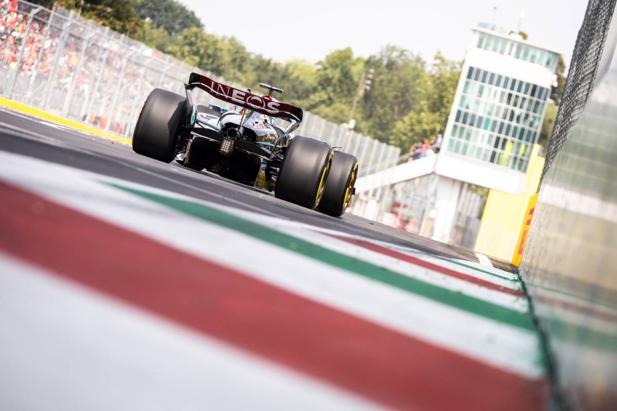 George Russell (GBR) Mercedes AMG F1 W15.
31.08.2024. Formula 1 World Championship, Rd 16, Italian Grand Prix, Monza, Italy, Qualifying Day.
- www.xpbimages.com, EMail: requests@xpbimages.com © Copyright: Bearne / XPB Images